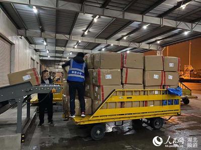 天河機場跨境電商進出口量首破600萬票，貨物進出口新紀錄